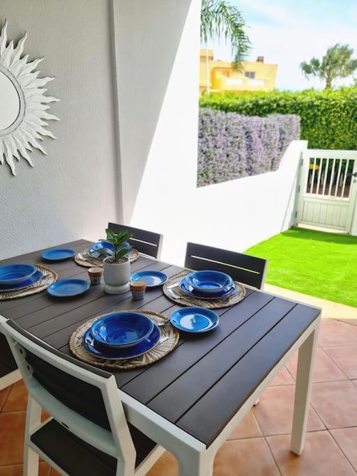 Homely Apt In Modern Building With Pool San Miguel de Abona Extérieur photo