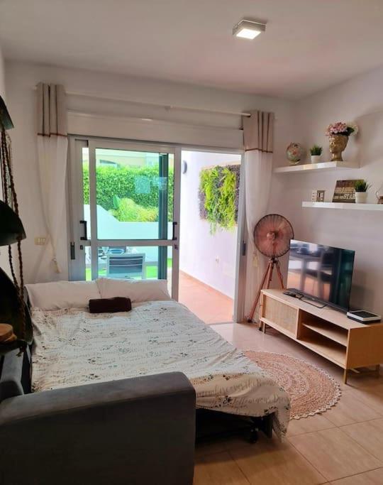 Homely Apt In Modern Building With Pool San Miguel de Abona Extérieur photo