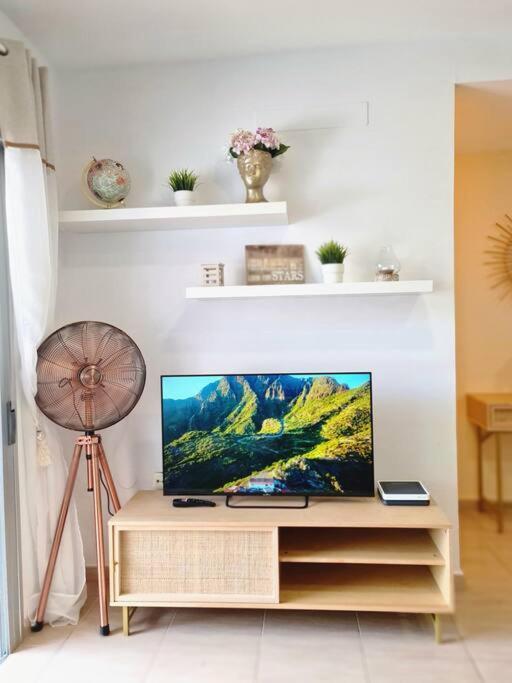 Homely Apt In Modern Building With Pool San Miguel de Abona Extérieur photo